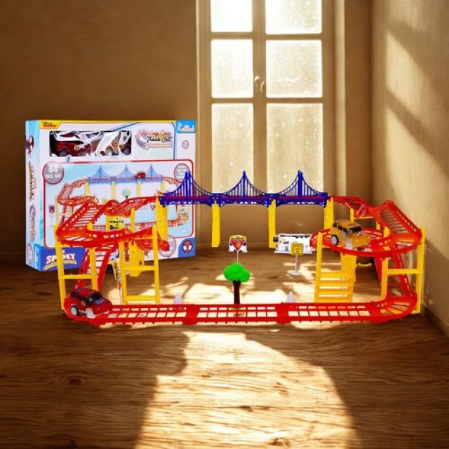 Spiderman Marvel Collectible Race Track Set for Kids - 86 Pieces DIY Racing Track with 2 Diecast Metal Toy Cars, Battery Operated Action Playset, Superhero Gifts for Boys Age 3+